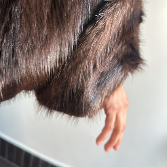 Vintage beaver cape - Picture 8 of 9